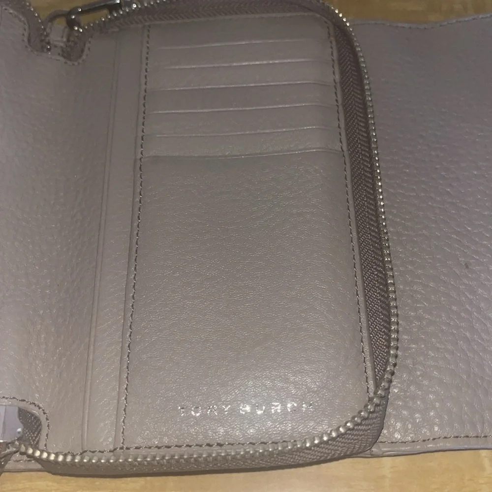 Tory Burch Tan Leather with silver tone hardware Wristlet / preowned